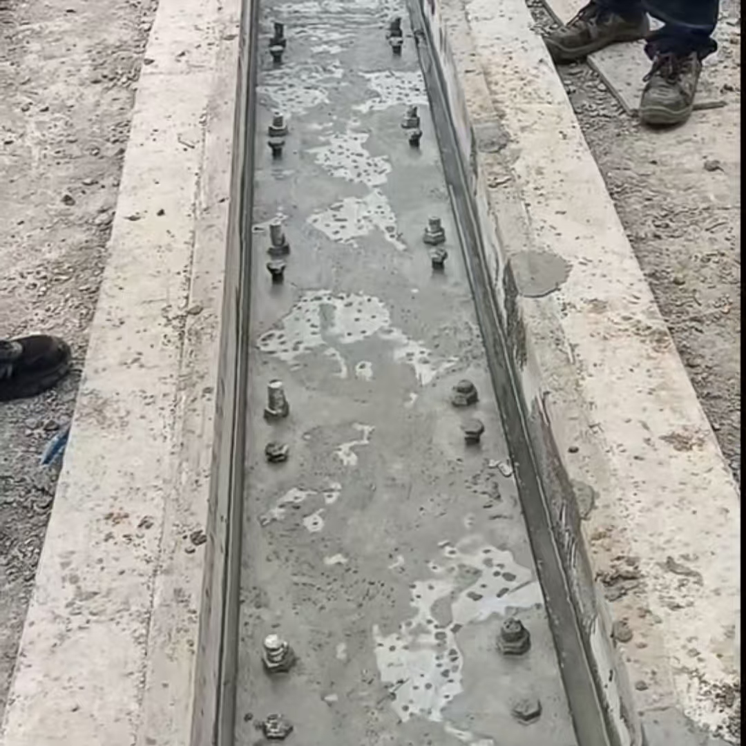 沙洋港口码头起重机龙门吊重型机械设备稳固用早强快凝轨道胶泥